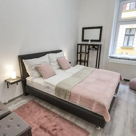 Apartment Palace